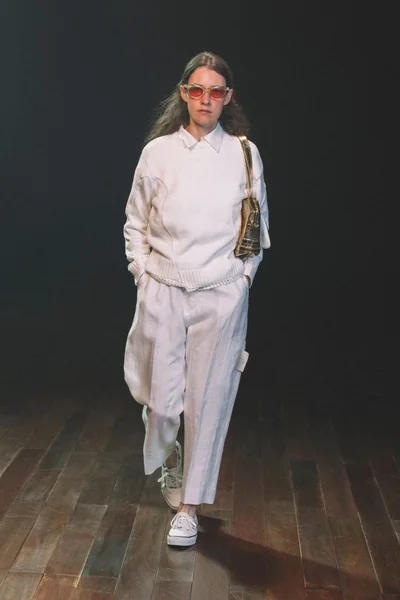 Look 30